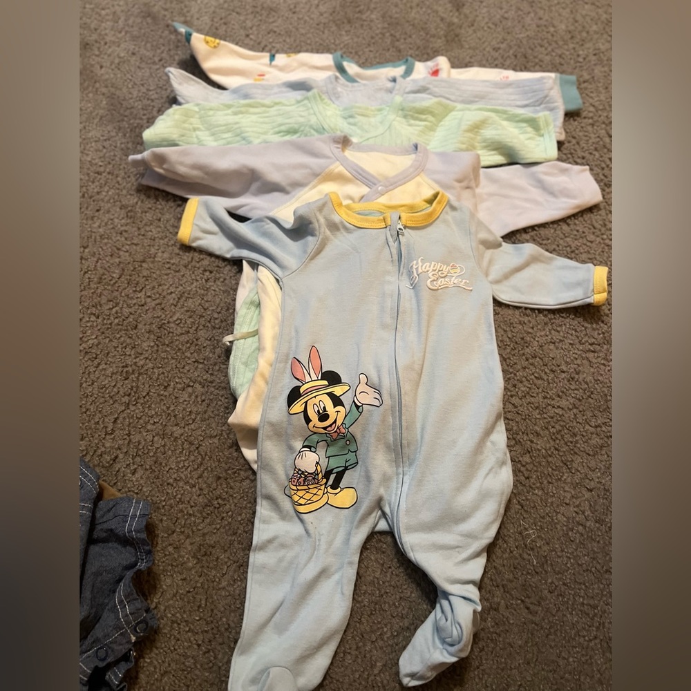 Bundle of 5 onesie